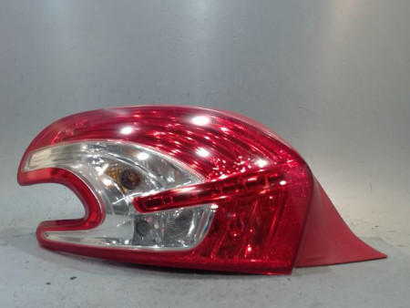 FEU ARRIERE GAUCHE  PEUGEOT 208