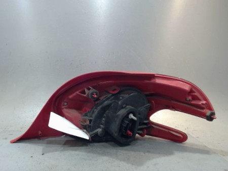 FEU ARRIERE GAUCHE  PEUGEOT 208