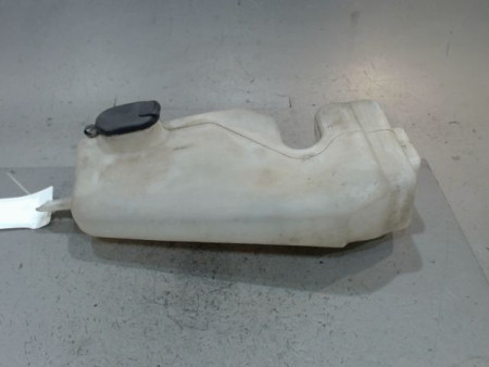 RESERVOIR LAVE-GLACE AVANT DACIA SANDERO