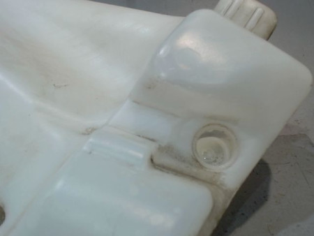RESERVOIR LAVE-GLACE AVANT CITROEN C4