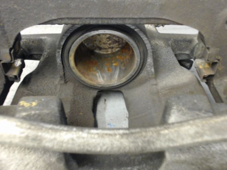 ETRIER DE FREIN AVANT GAUCHE PEUGEOT 308