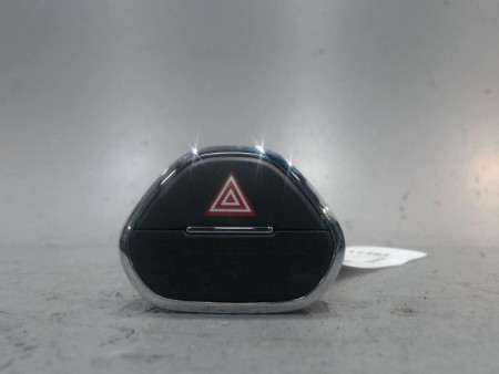 BOUTON DE WARNING OPEL CORSA