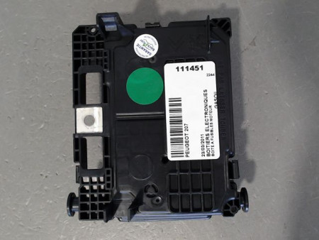 BOITE A FUSIBLES PEUGEOT 207