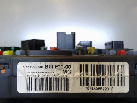 BOITIER GESTION HABITACLE PEUGEOT 206