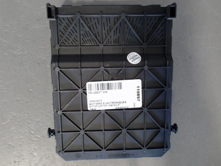 BOITIER GESTION HABITACLE PEUGEOT 206