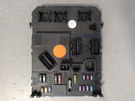 BOITIER GESTION HABITACLE PEUGEOT 206