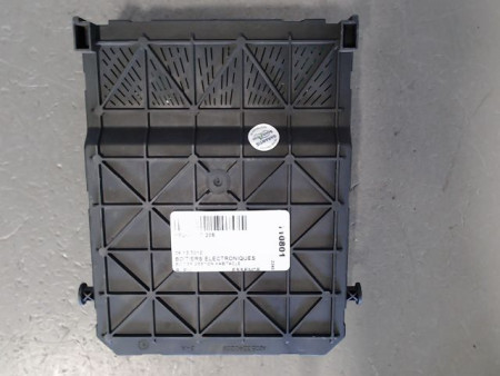 BOITIER GESTION HABITACLE PEUGEOT 206