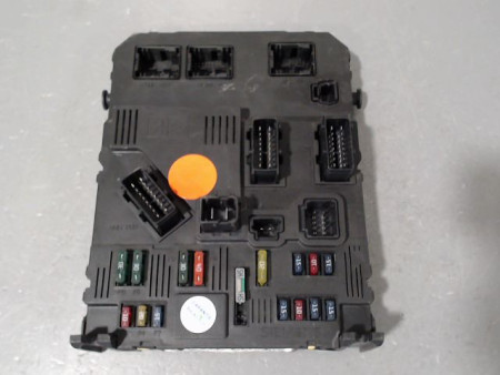BOITIER GESTION HABITACLE PEUGEOT 206