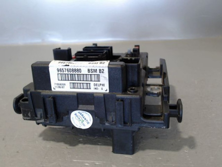 BOITE A FUSIBLES PEUGEOT 206