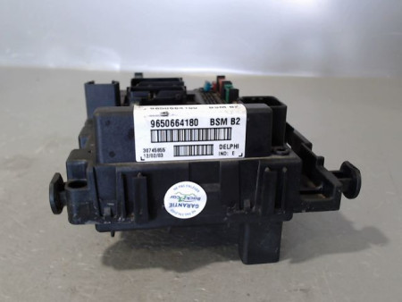 BOITE A FUSIBLES PEUGEOT 307