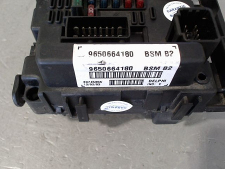 BOITE A FUSIBLES PEUGEOT 307