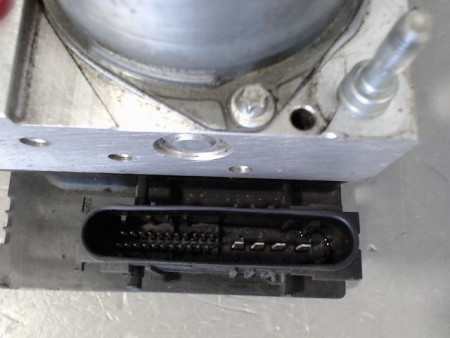 UNITE HYDRAULIQUE ABS NISSAN QASHQAI