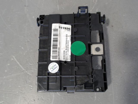 BOITE A FUSIBLES CITROEN C4