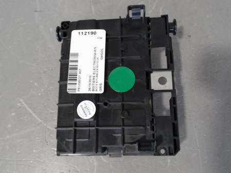 BOITE A FUSIBLES PEUGEOT 407