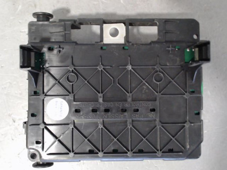 BOITE A FUSIBLES PEUGEOT 206
