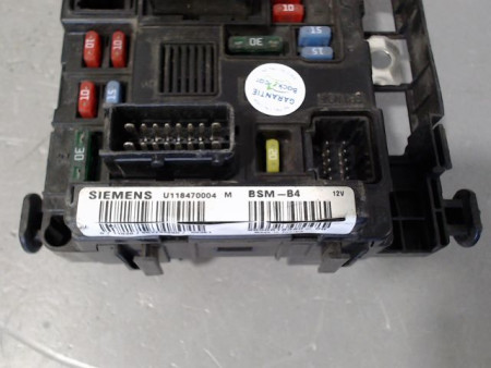 BOITE A FUSIBLES PEUGEOT 206