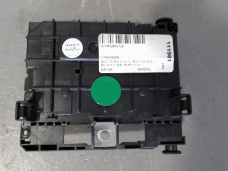 BOITE A FUSIBLES CITROEN C4