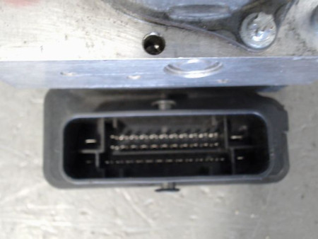 UNITE HYDRAULIQUE ABS SUZUKI SWIFT