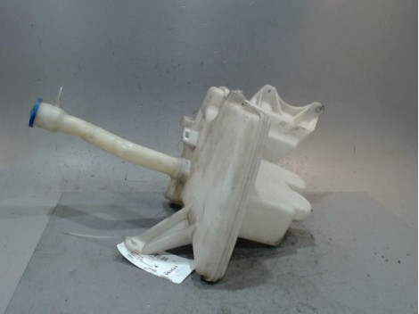 RESERVOIR LAVE-GLACE AVANT TOYOTA AURIS