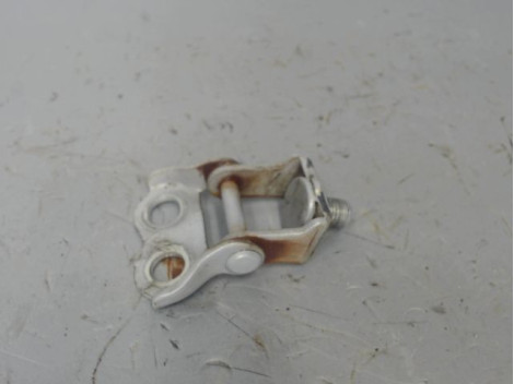 CHARNIERE HAYON G TOYOTA YARIS