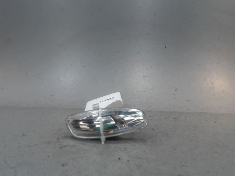 REPETITEUR RETROVISEUR DROIT PEUGEOT 3008