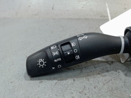 COMMANDE CLIGNOTANT KIA CARENS