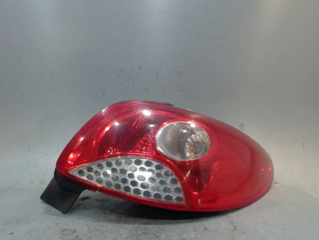 FEU ARRIERE DROIT PEUGEOT 206
