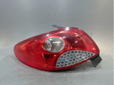 FEU ARRIERE GAUCHE  PEUGEOT 206