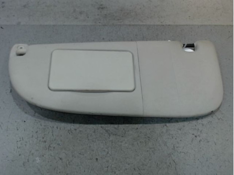 PARE-SOLEIL G PEUGEOT 206