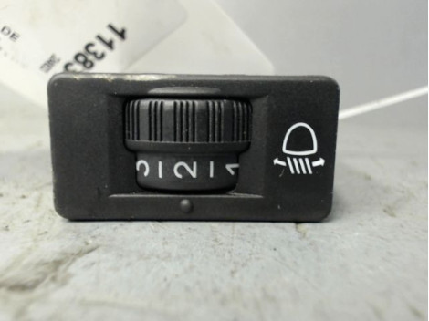 COMMANDE RÉGLAGE HAUTEUR DE PHARE PEUGEOT 2008
