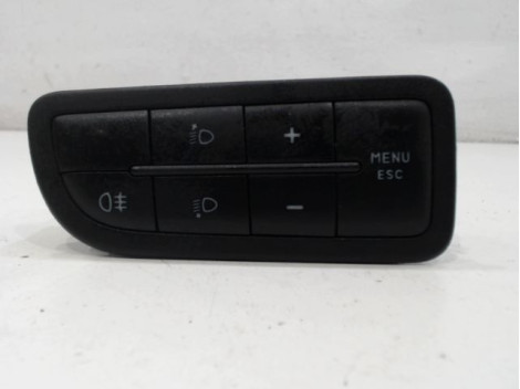 INTERIEUR COMMANDE PHARES FIAT PUNTO