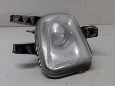 PHARE ANTIBROUILLARD AVANT DROIT FIAT PUNTO