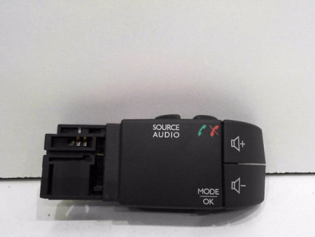 COMMANDE AUTORADIO DACIA SANDERO