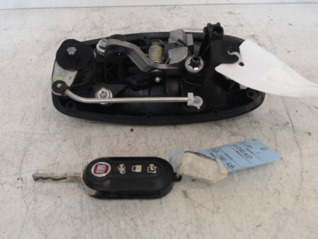 POIGNEE EXTERIEURE PORTE BATTANTE GAUCHE FIAT FIORINO