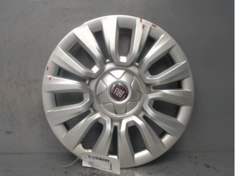 ENJOLIVEUR DE ROUE FIAT TIPO