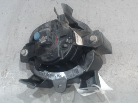 PHARE ANTIBROUILLARD AVANT DROIT NISSAN QASHQAI