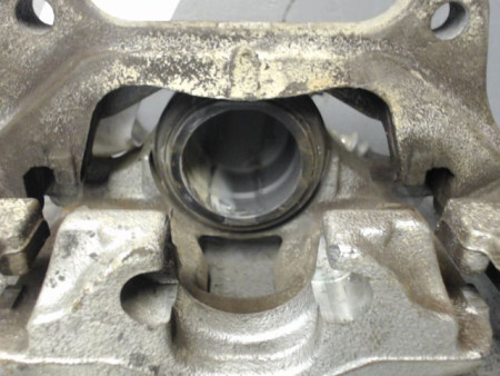 ETRIER DE FREIN AVANT DROIT RENAULT MEGANE-E