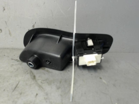 COMMANDE LEVE-GLACE PORTE ARG FIAT 500X