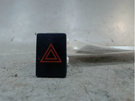 BOUTON DE WARNING NISSAN QASHQAI