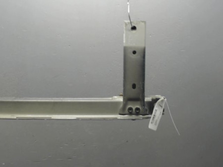 TRAVERSE INFERIEURE ARMATURE AVANT JAGUAR F-PACE