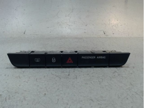 BOUTON DE WARNING SKODA FABIA