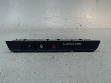 BOUTON DE WARNING SKODA FABIA