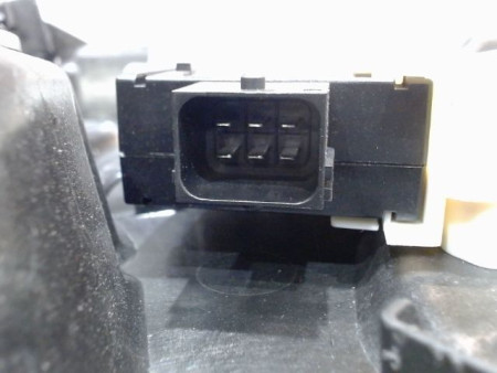 MECANISME+MOTEUR LEVE-GLACE AVANT DROIT FIAT 500X