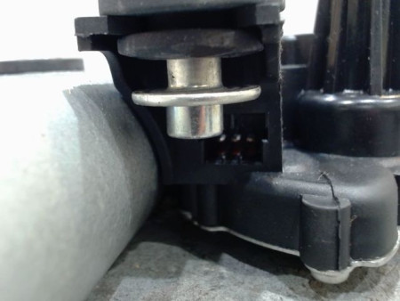 MECANISME ESSUIE-GLACE ARRIERE FORD KA