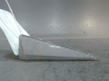 REPETITEUR AILE GAUCHE RENAULT MEGANE