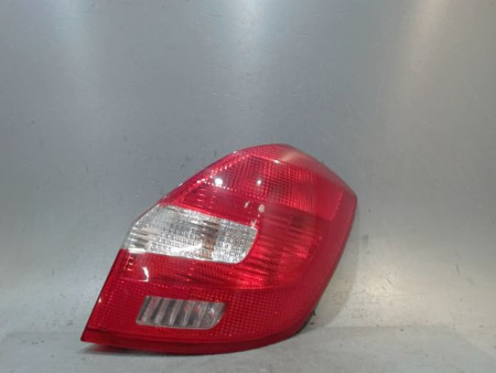 FEU ARRIERE DROIT SKODA FABIA