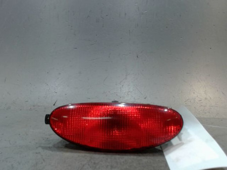 FEU BROUILLARD CENTRAL ARRIERE PEUGEOT 206