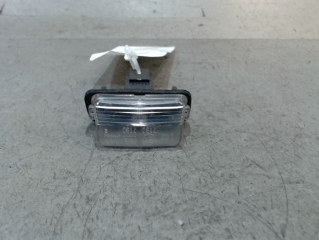 ECLAIREUR PLAQUE DE POLICE DROIT PEUGEOT 206