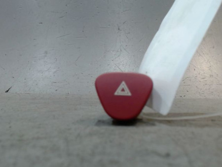 BOUTON DE WARNING CITROEN JUMPY