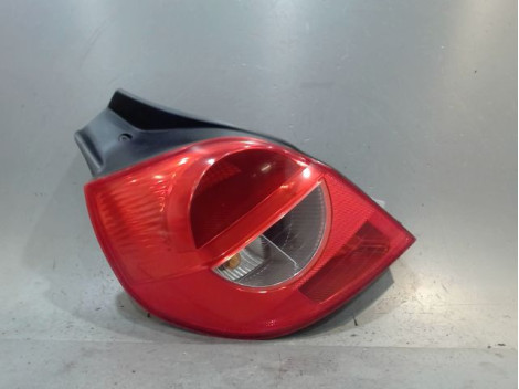 FEU ARRIERE GAUCHE  RENAULT CLIO